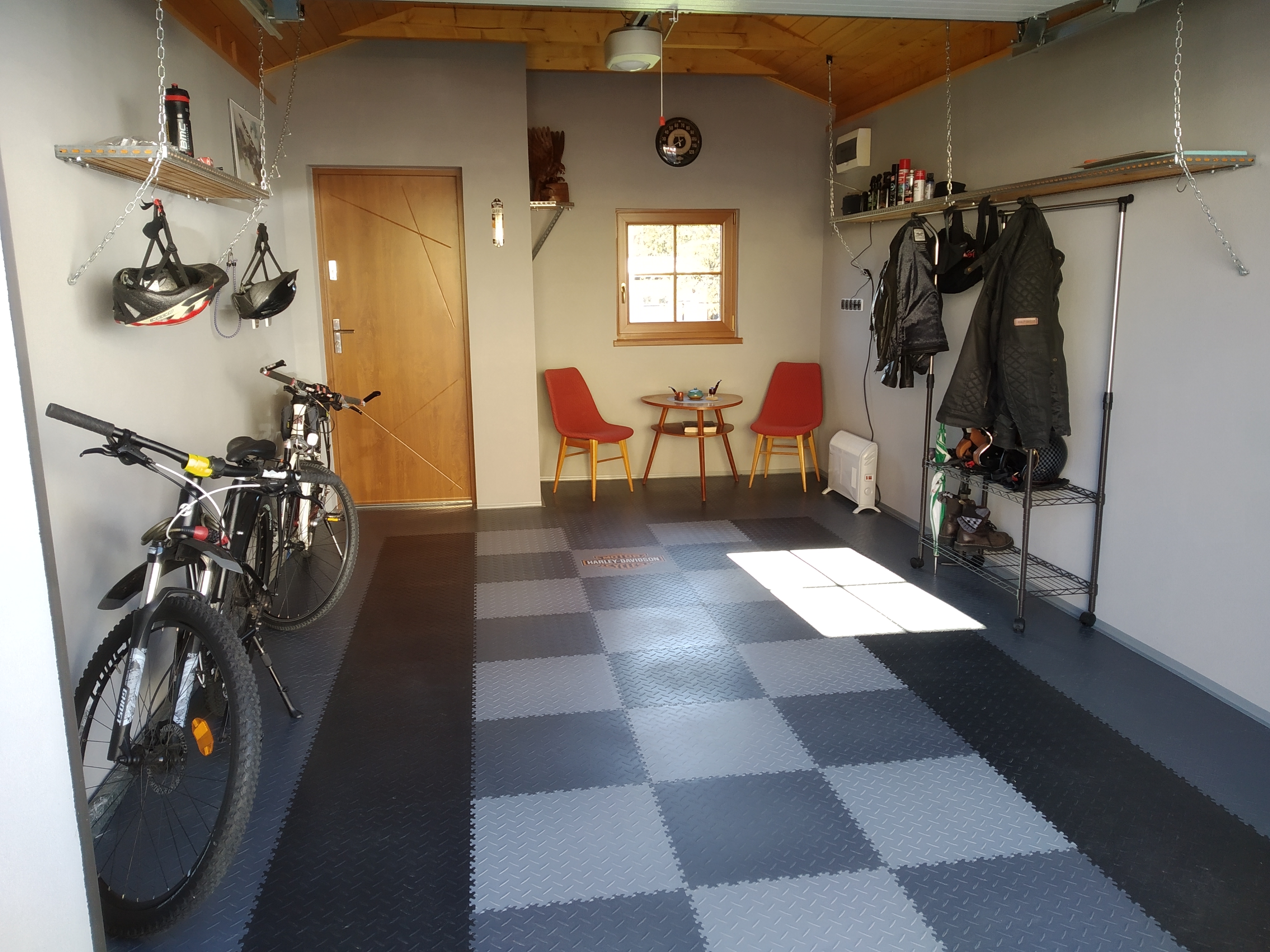Fortelock - posezení v garáži